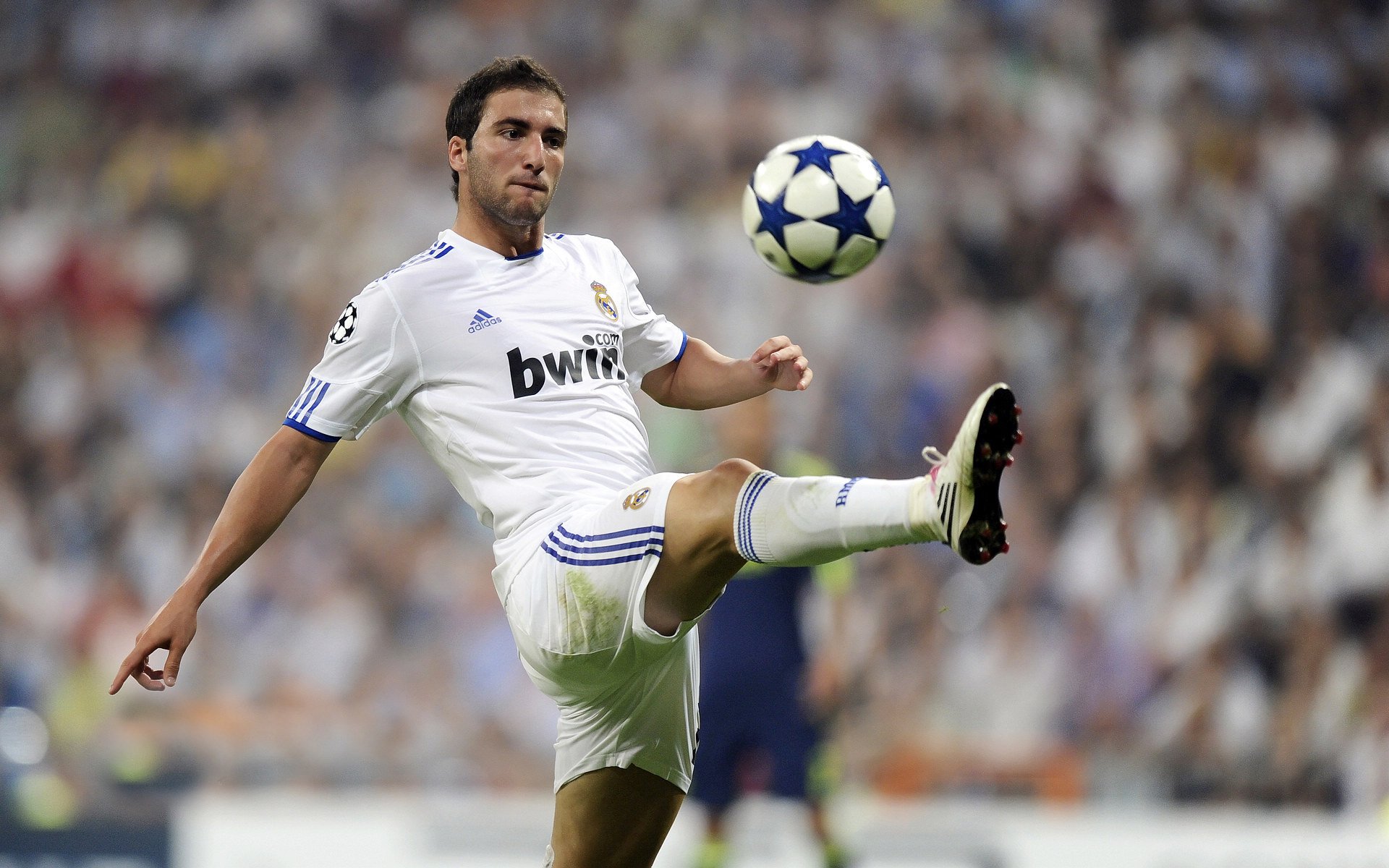 巴尔韦德爆发，瑞士掀翻亚特兰大，当巨人杀手撕下伪神的面具