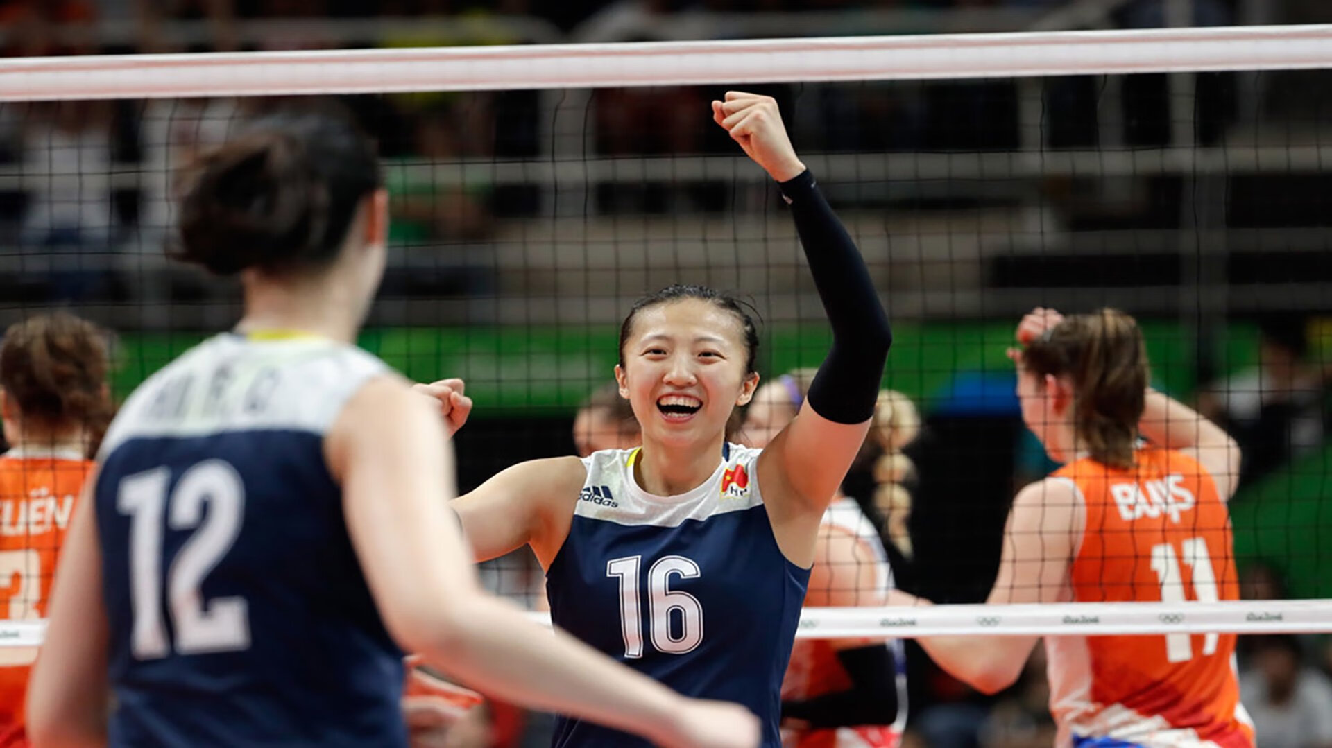 2026世界杯H组巅峰对决，瑞士碾压罗马尼亚，B费闪耀全场铸就经典